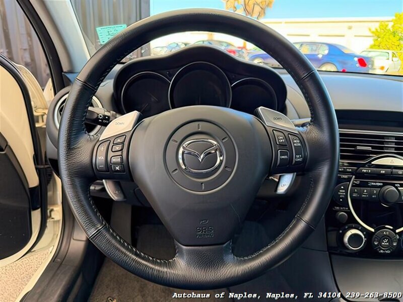 2005 Mazda RX-8   - Photo 41 - Naples, FL 34104