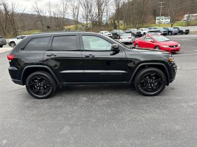 2018 Jeep Grand Cherokee Altitude  4x4 - Photo 3 - Hesston, PA 16647