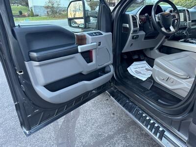 2015 Ford F-150 Lariat  SuperCrew 4x4 - Photo 29 - Hesston, PA 16647