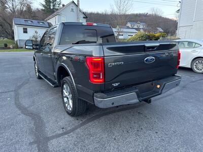 2015 Ford F-150 Lariat  SuperCrew 4x4 - Photo 8 - Hesston, PA 16647