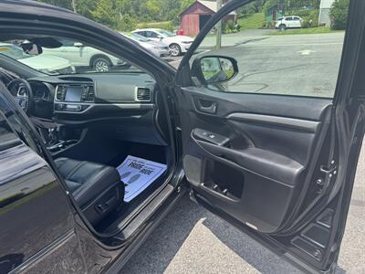 2019 Toyota Highlander SE  AWD - Photo 36 - Hesston, PA 16647