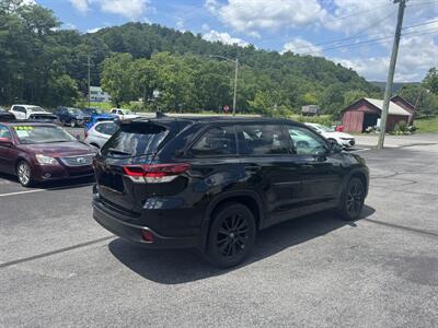 2019 Toyota Highlander SE  AWD - Photo 4 - Hesston, PA 16647