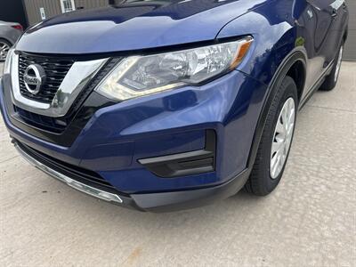 2017 Nissan Rogue S  AWD - Photo 12 - Hesston, PA 16647
