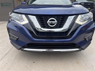 2017 Nissan Rogue S  AWD - Photo 11 - Hesston, PA 16647