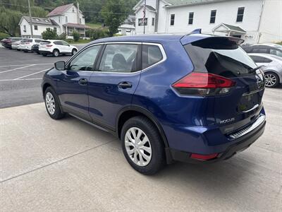 2017 Nissan Rogue S  AWD - Photo 6 - Hesston, PA 16647