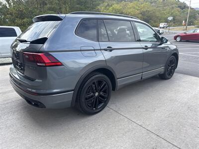 2022 Volkswagen Tiguan SE R-Line Black 4Motion  AWD - Photo 4 - Hesston, PA 16647