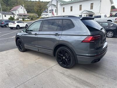 2022 Volkswagen Tiguan SE R-Line Black 4Motion  AWD - Photo 8 - Hesston, PA 16647