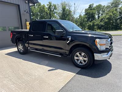 2022 Ford F-150 XLT SuperCrew 4x4 - Photo 2 - Hesston, PA 16647