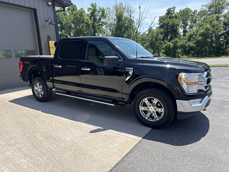 2022 Ford F-150 XLT  SuperCrew 4x4