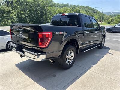 2022 Ford F-150 XLT SuperCrew 4x4 - Photo 4 - Hesston, PA 16647