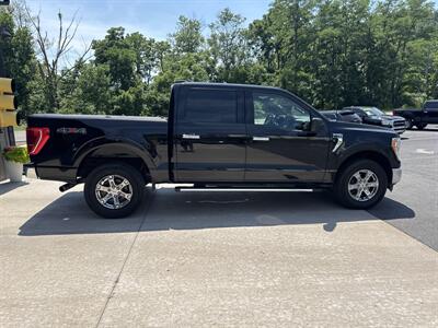 2022 Ford F-150 XLT SuperCrew 4x4 - Photo 3 - Hesston, PA 16647
