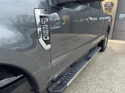 2019 Ford F-250 Super Duty XLT SuperCrew 4x4 - Photo 16 - Hesston, PA 16647