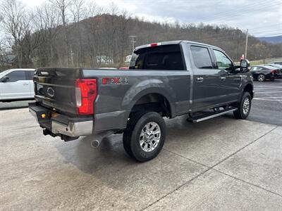2019 Ford F-250 Super Duty XLT SuperCrew 4x4 - Photo 4 - Hesston, PA 16647