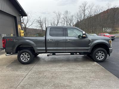 2019 Ford F-250 Super Duty XLT SuperCrew 4x4 - Photo 3 - Hesston, PA 16647