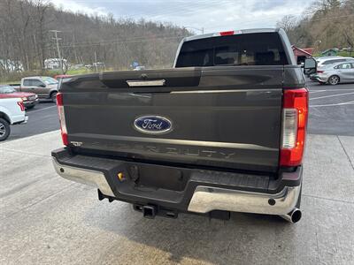 2019 Ford F-250 Super Duty XLT SuperCrew 4x4 - Photo 5 - Hesston, PA 16647