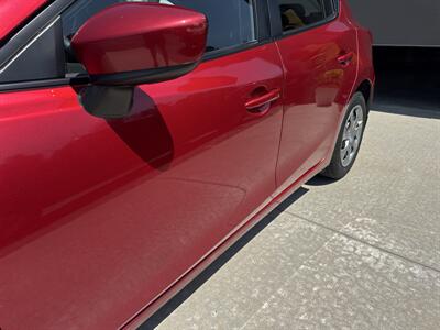 2015 Mazda Mazda3 i Sport - Photo 14 - Hesston, PA 16647