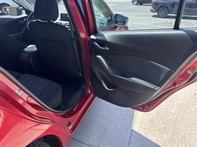 2015 Mazda Mazda3 i Sport - Photo 33 - Hesston, PA 16647