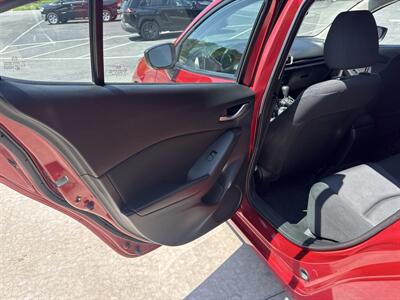 2015 Mazda Mazda3 i Sport - Photo 30 - Hesston, PA 16647