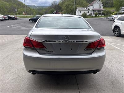 2011 Toyota Avalon   - Photo 4 - Hesston, PA 16647