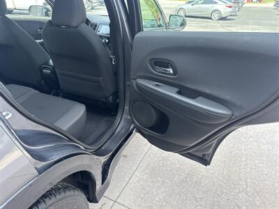 2019 Honda HR-V Sport AWD - Photo 37 - Hesston, PA 16647