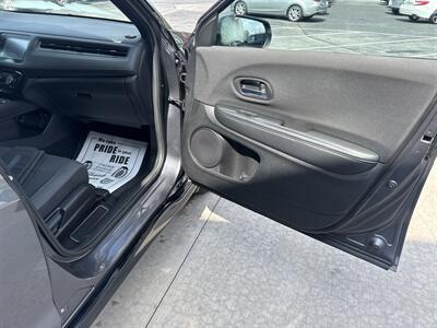 2019 Honda HR-V Sport AWD - Photo 39 - Hesston, PA 16647