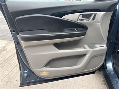 2016 Honda Pilot Touring  AWD - Photo 25 - Hesston, PA 16647