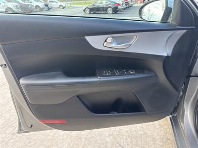 2024 Kia Forte LXS   - Photo 23 - Hesston, PA 16647
