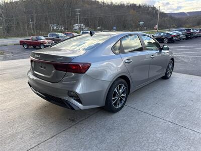 2024 Kia Forte LXS   - Photo 4 - Hesston, PA 16647