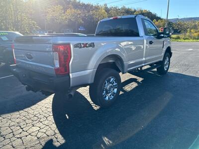 2019 Ford F-250 XL  Super Duty 4X4 - Photo 5 - Hesston, PA 16647