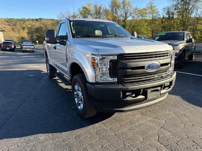 2019 Ford F-250 XL  Super Duty 4X4 - Photo 16 - Hesston, PA 16647