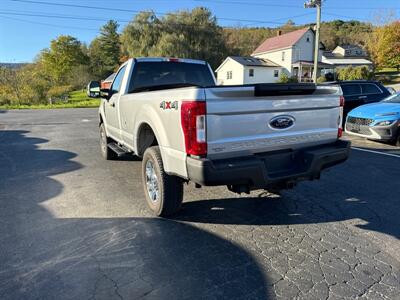 2019 Ford F-250 XL  Super Duty 4X4 - Photo 8 - Hesston, PA 16647