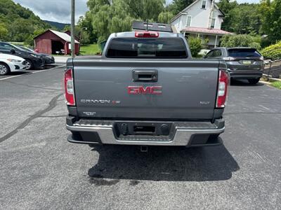 2018 GMC Canyon SLT  Crew Cab 4x4 - Photo 6 - Hesston, PA 16647