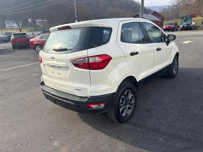 2022 Ford EcoSport S  AWD - Photo 5 - Hesston, PA 16647