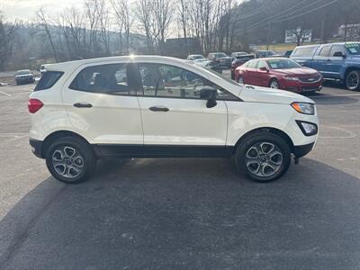 2022 Ford EcoSport S  AWD - Photo 3 - Hesston, PA 16647