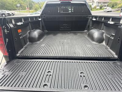 2017 Toyota Tundra SR5 Double Cab 4x4 - Photo 21 - Hesston, PA 16647