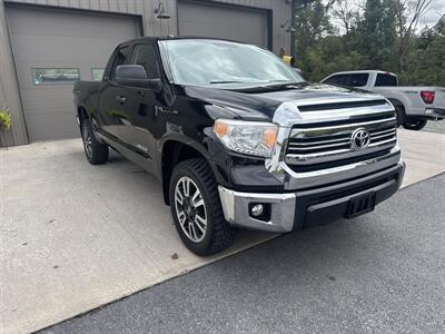 2017 Toyota Tundra SR5 Double Cab 4x4 - Photo 11 - Hesston, PA 16647