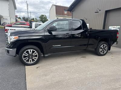 2017 Toyota Tundra SR5 Double Cab 4x4 - Photo 8 - Hesston, PA 16647