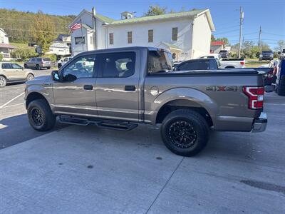 2018 Ford F-150 XLT  SuperCrew 4x4 - Photo 8 - Hesston, PA 16647