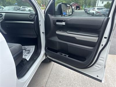 2018 Toyota Tundra SR5 Double Cab 4x4 - Photo 41 - Hesston, PA 16647