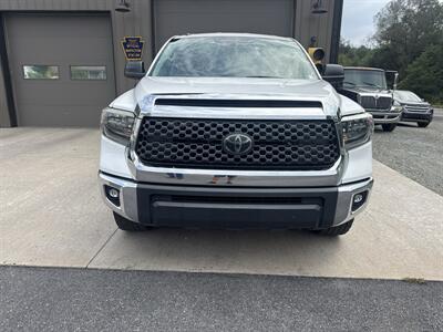 2018 Toyota Tundra SR5 Double Cab 4x4 - Photo 9 - Hesston, PA 16647