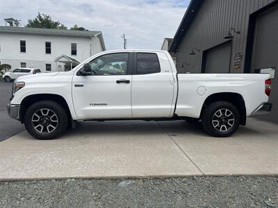 2018 Toyota Tundra SR5 Double Cab 4x4 - Photo 7 - Hesston, PA 16647