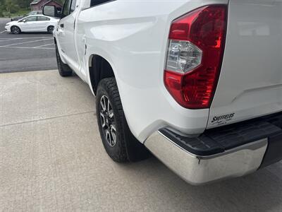 2018 Toyota Tundra SR5 Double Cab 4x4 - Photo 17 - Hesston, PA 16647