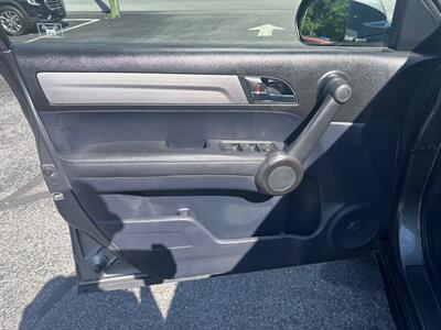 2011 Honda CR-V EX-L  AWD - Photo 29 - Hesston, PA 16647