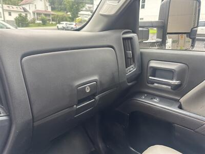 2019 Chevrolet Silverado 2500 Work Truck  4X4 - Photo 29 - Hesston, PA 16647