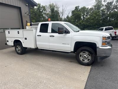 2019 Chevrolet Silverado 2500 Work Truck  4X4 - Photo 2 - Hesston, PA 16647