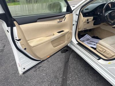 2013 Lexus ES 350   - Photo 26 - Hesston, PA 16647