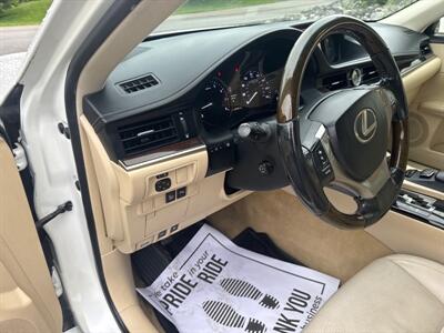 2013 Lexus ES 350   - Photo 28 - Hesston, PA 16647