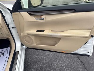 2013 Lexus ES 350   - Photo 47 - Hesston, PA 16647