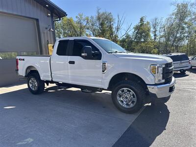2019 Ford F-250 Super Duty XL  Super Cab 4x4 - Photo 2 - Hesston, PA 16647
