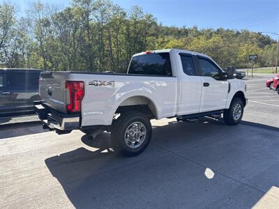 2019 Ford F-250 Super Duty XL  Super Cab 4x4 - Photo 4 - Hesston, PA 16647